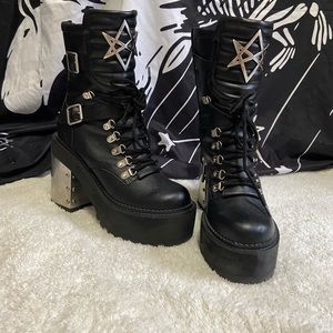 Killstar Celestial black platform chunky boots sz 9 combat euc metal accents